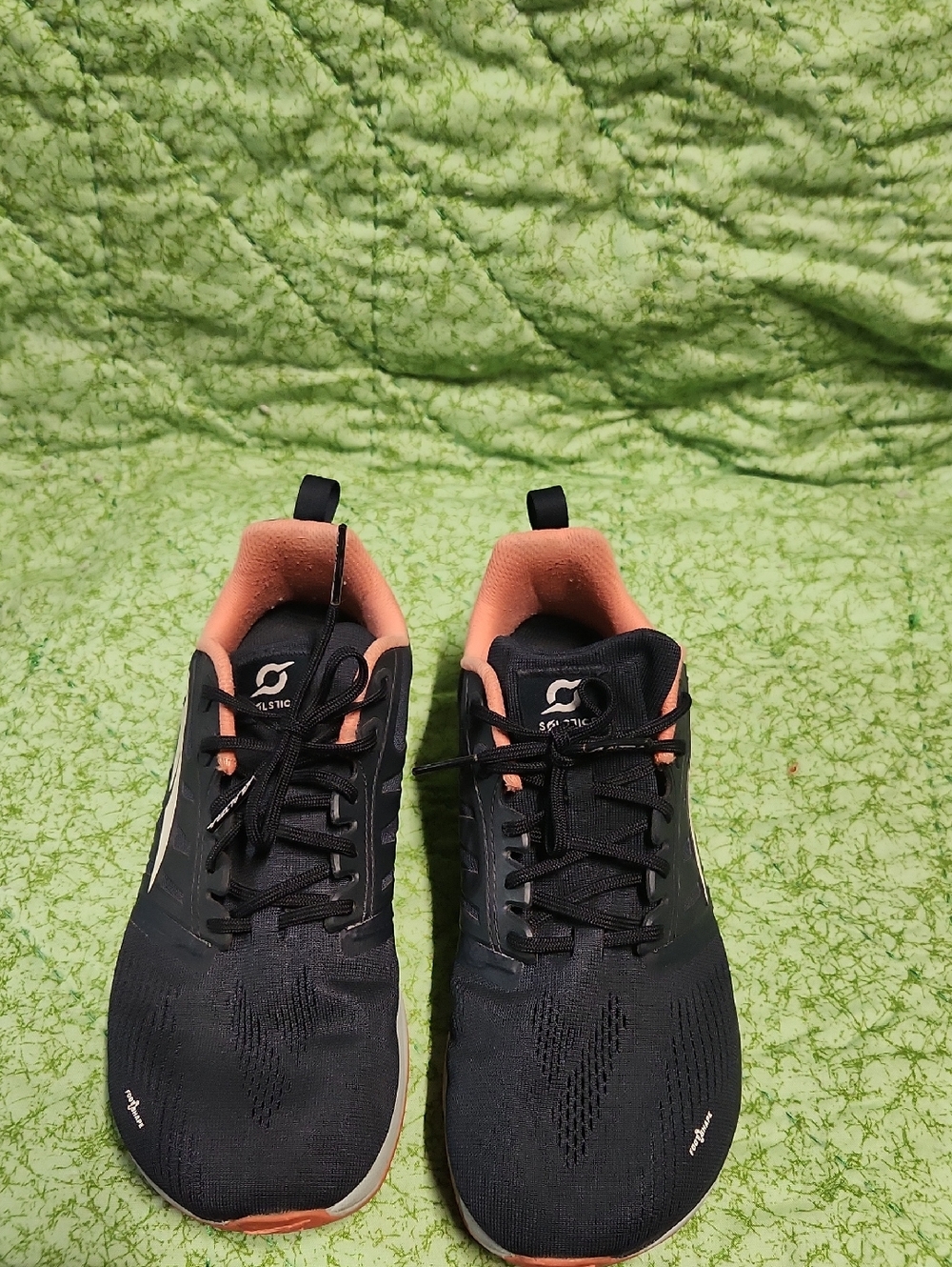 8W Altra Navy and Coral Women's Running Sneakers